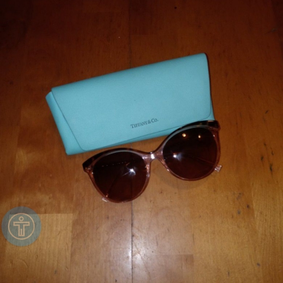 Tiffany&Co. Sunglasses - Picture 4 of 4